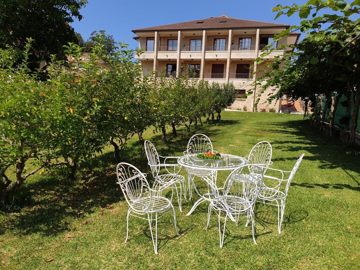 Apartamentos Ria De Aldán Екстериор снимка